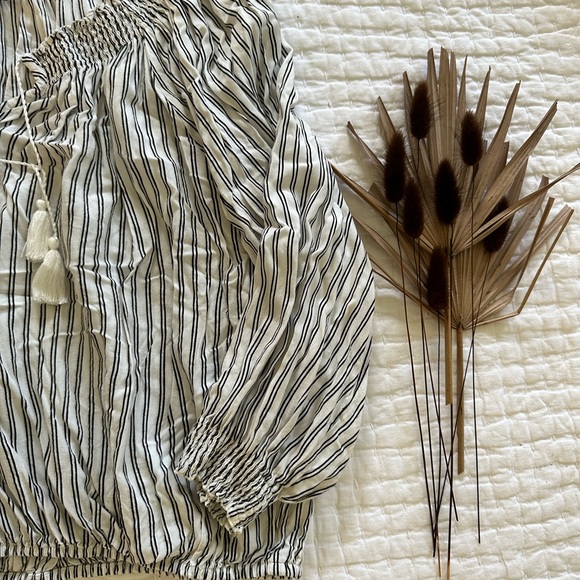 Women’s REVOLVE Faithful The Brand Summer Blouse Top Sz M WORN ONCE - Picture 6 of 11